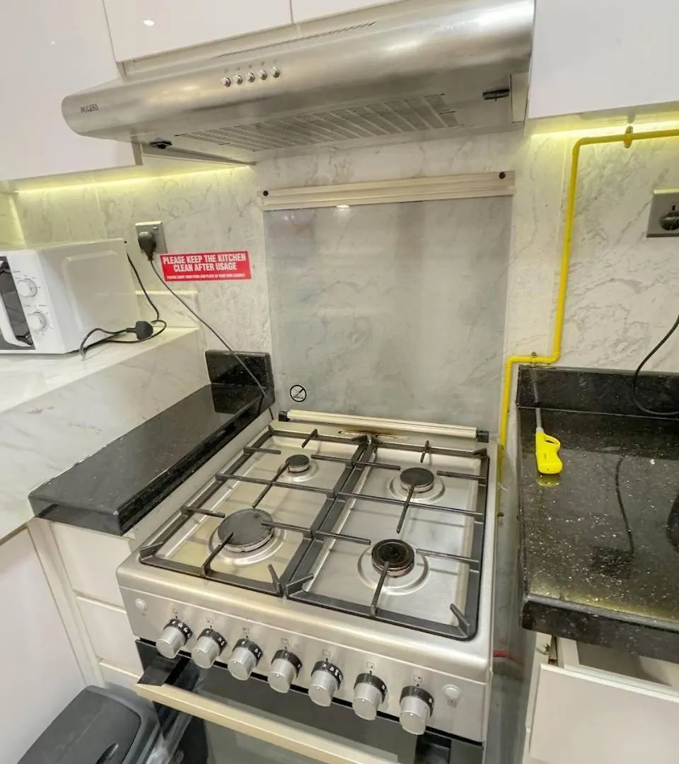 Capsule Hostel Room In Business Bay Near Downtown 두바이