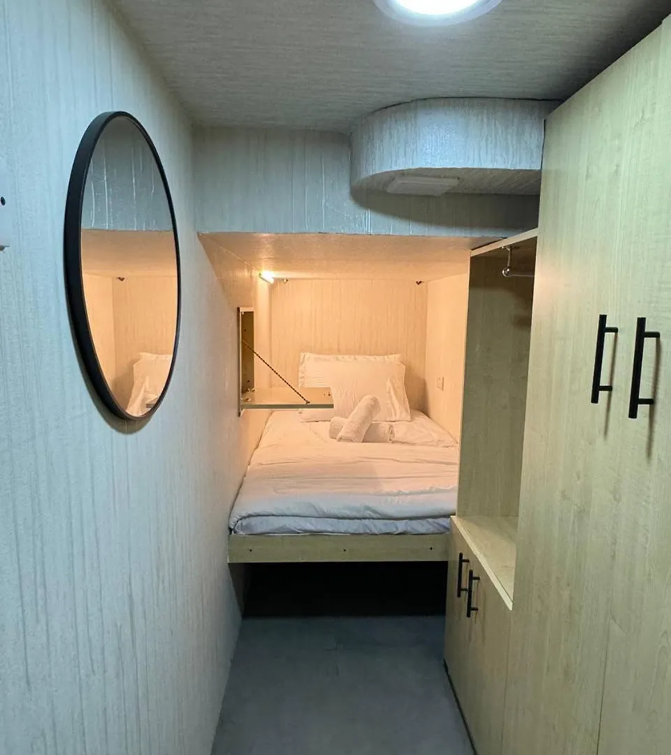 Capsule Hostel Room In Business Bay Near Downtown Dubaj Kapszulahotel